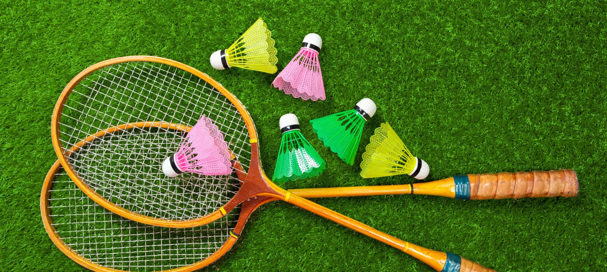 Read more about the article Ace Your Game: Choosing the Right Badminton Racket